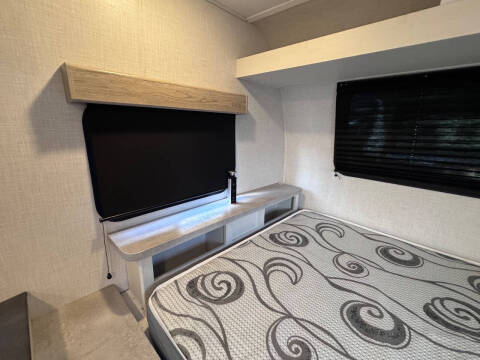 2022 Dutchmen RV COLEMAN RUBICON 1628BH