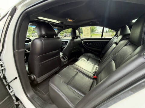 2017 Ford Taurus SEL