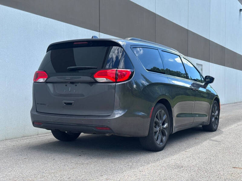 2019 Chrysler Pacifica Touring Plus