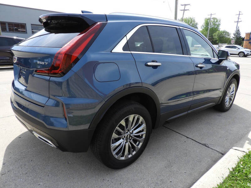 2025 Cadillac XT4 Premium Luxury