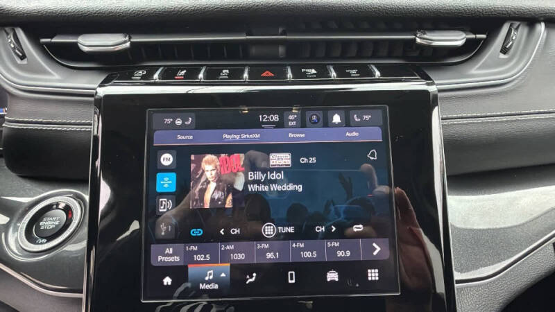 2021 Jeep Grand Cherokee L Laredo