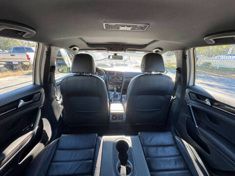 2017 Volkswagen Golf GTI Sport