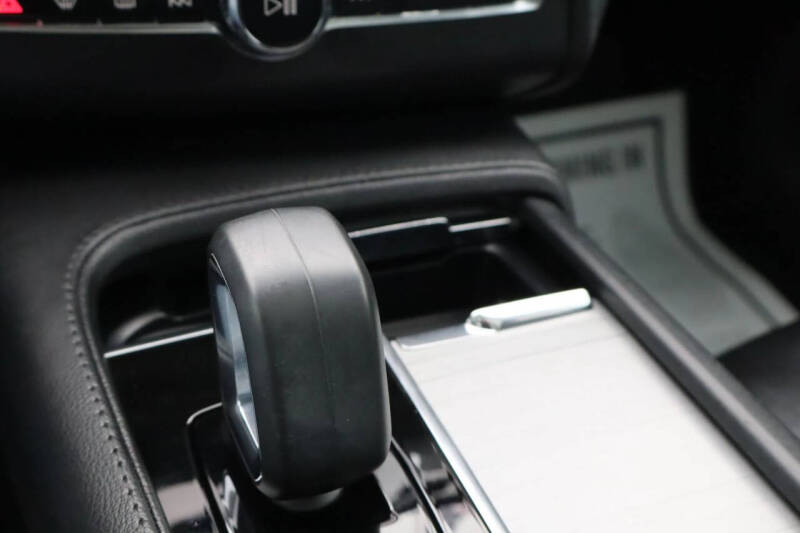 2023 Volvo XC90 B5 Core