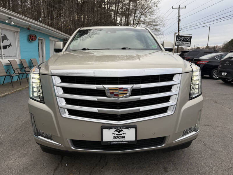 2016 Cadillac Escalade Luxury Collection