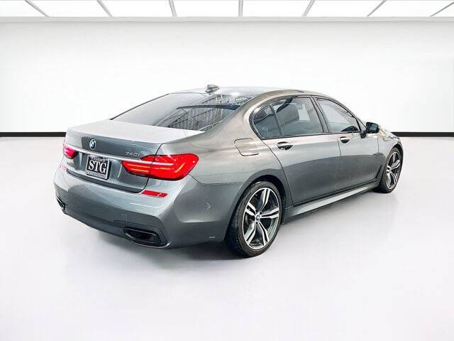 2017 BMW 7 Series 740i