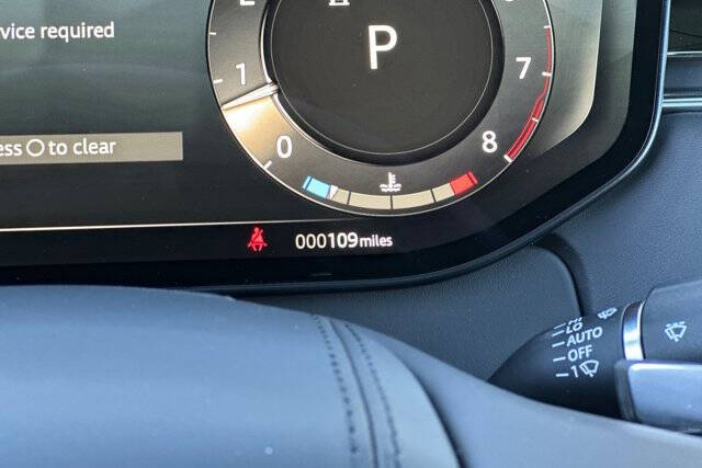 2025 Land Rover Range Rover P530 SE