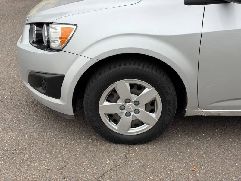 2013 Chevrolet Sonic LS Manual