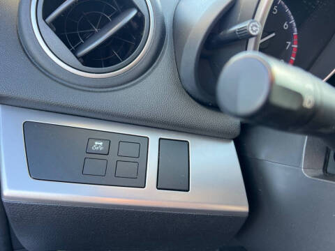 2013 Mazda MAZDA3 i SV