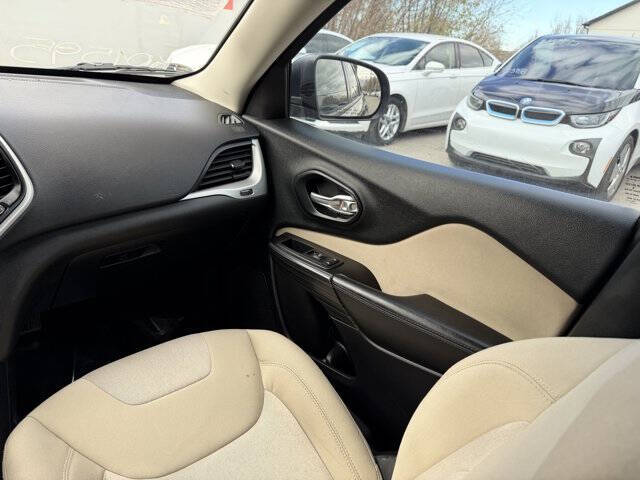 2015 Jeep Cherokee Sport