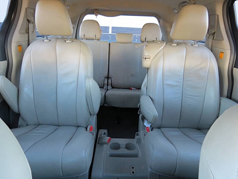 2011 Toyota Sienna