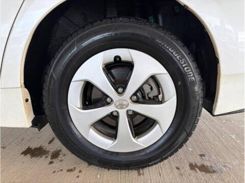 2012 Toyota Prius Two