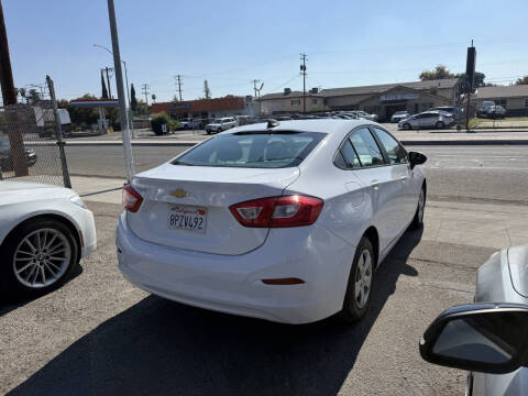 2017 Chevrolet Cruze LS Auto