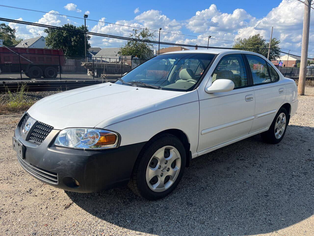 2004 nissan sentra white