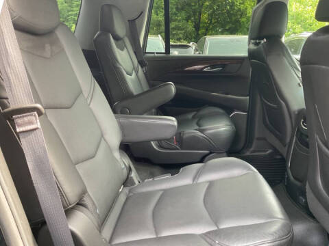 2017 Cadillac Escalade Luxury