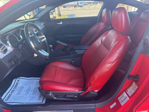 2005 Ford Mustang GT Premium