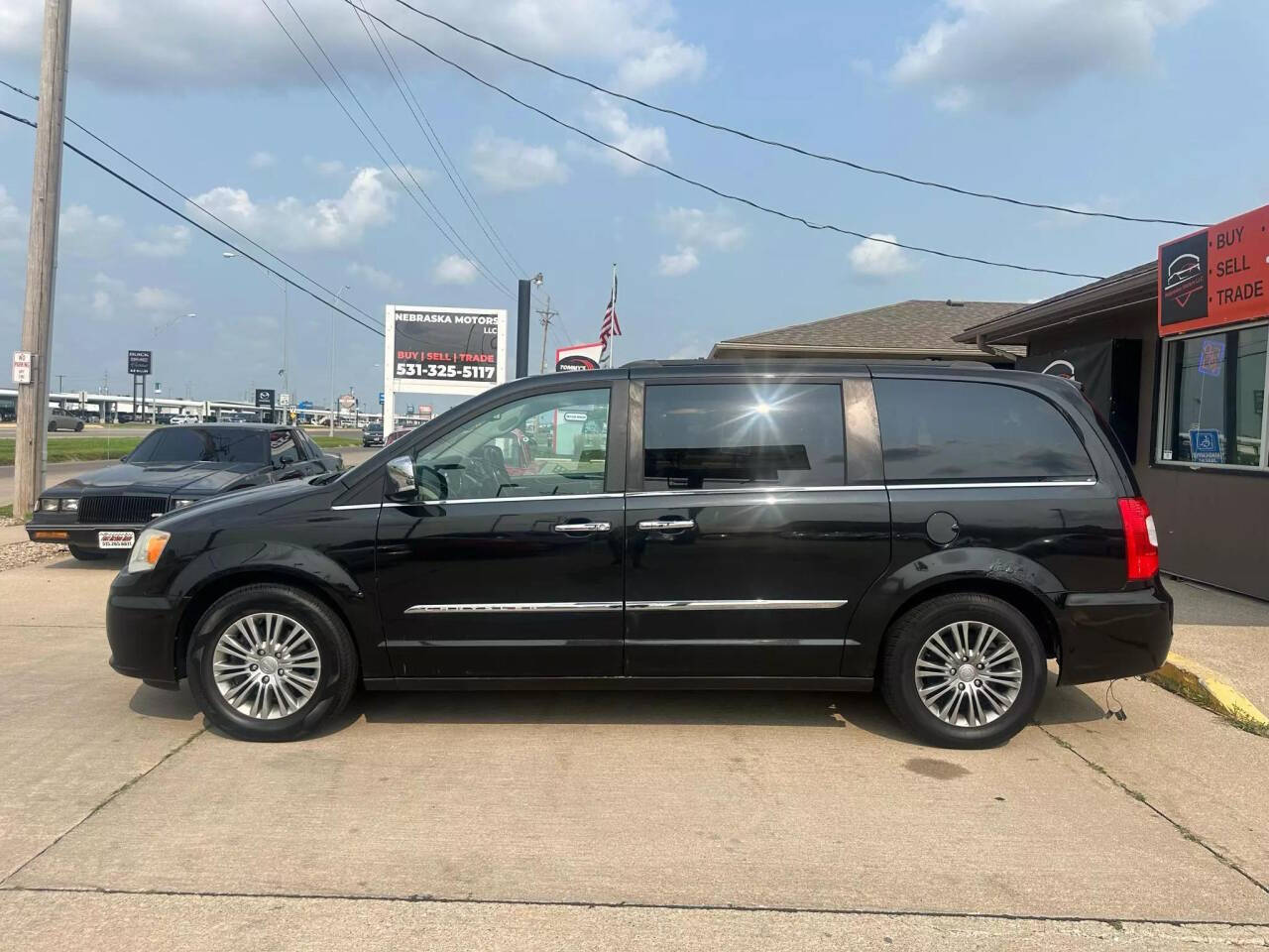 2013 Chrysler Town and Country for sale at Nebraska Motors LLC in Fremont, NE