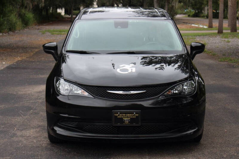 2023 Chrysler Voyager LX