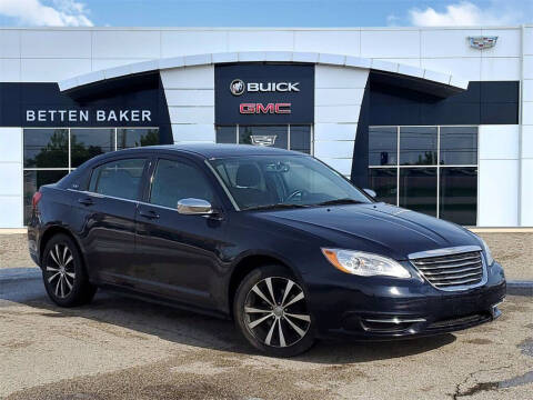 2014 Chrysler 200 for sale at Betten Baker Preowned Center in Twin Lake MI
