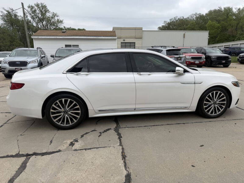 2017 Lincoln Continental Select