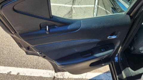 2012 Dodge Avenger SE