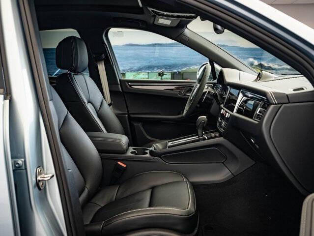 2026 Porsche Macan T