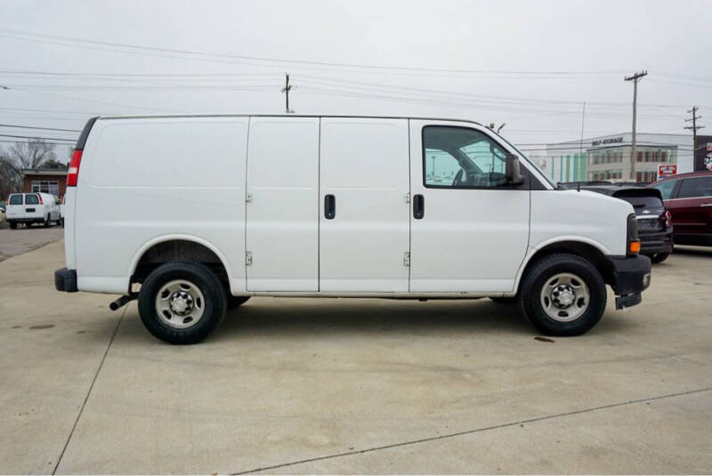 2017 Chevrolet Express 2500