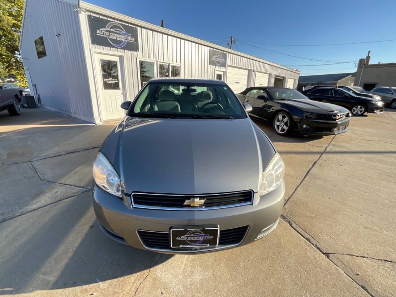 2006 Chevrolet Impala for sale at Auto Connection in Waterloo, IA