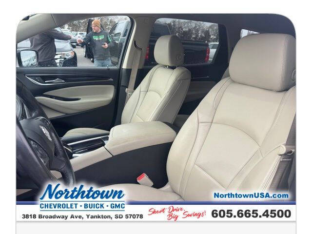 2021 Buick Enclave Essence