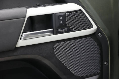 2022 Land Rover Defender 110 SE