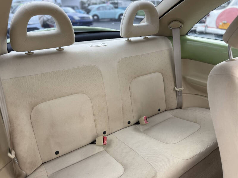 2002 Volkswagen New Beetle GL