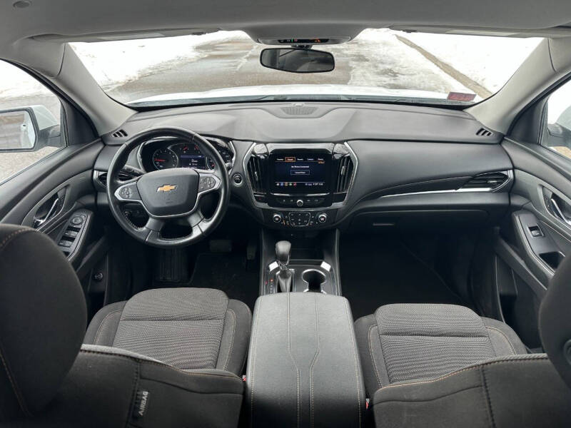 2021 Chevrolet Traverse LT Cloth