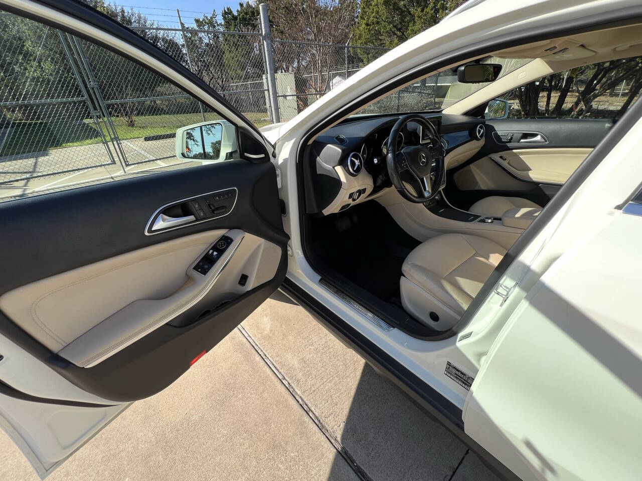 Used Car 2015 Mercedes-benz Gla  Gla 250 4matic Awd 4dr Suv For Sale Under $10,000 In Austin, Texas