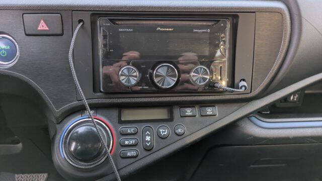 2013 Toyota Prius c Three