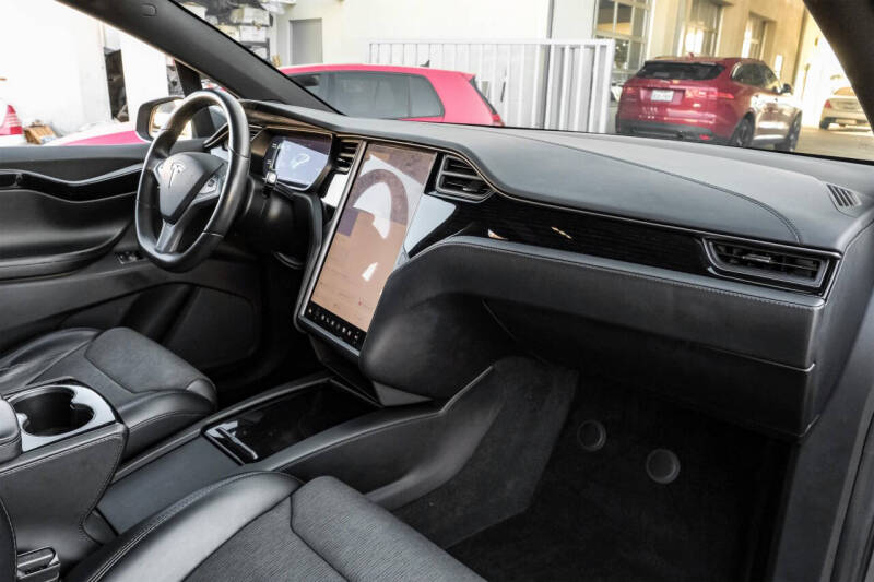 2018 Tesla Model X 75D