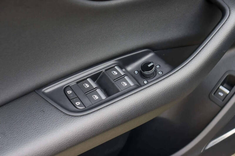 2021 Audi Q8 quattro Premium Plus 55 TFSI