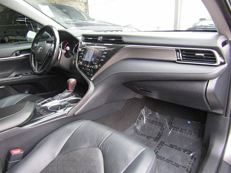 2019 Toyota Camry XSE