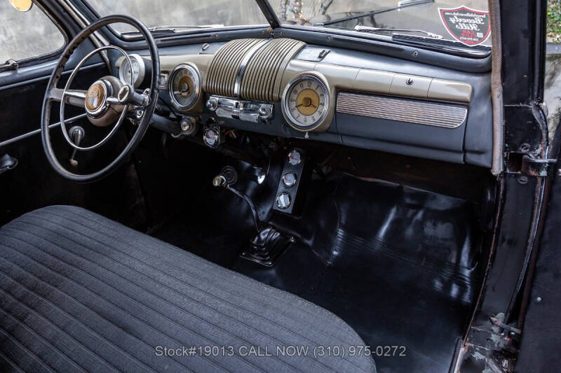 1948 Ford Super Deluxe