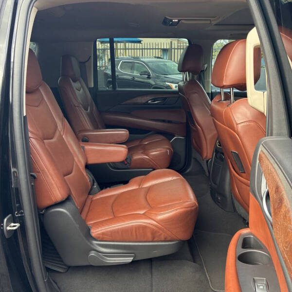 2019 Cadillac Escalade ESV Premium Luxury