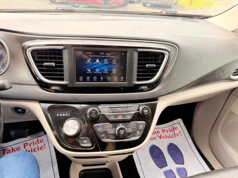 2020 Chrysler Pacifica Touring L