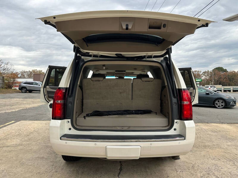 2015 Chevrolet Tahoe LTZ photo 12