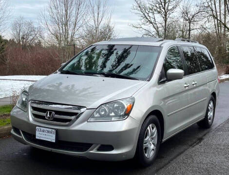 2007 Honda Odyssey for sale at CLEAR CHOICE AUTOMOTIVE in Milwaukie OR