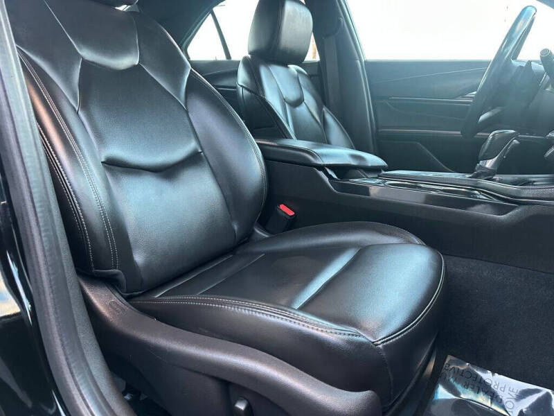 2023 Cadillac CT4 Luxury