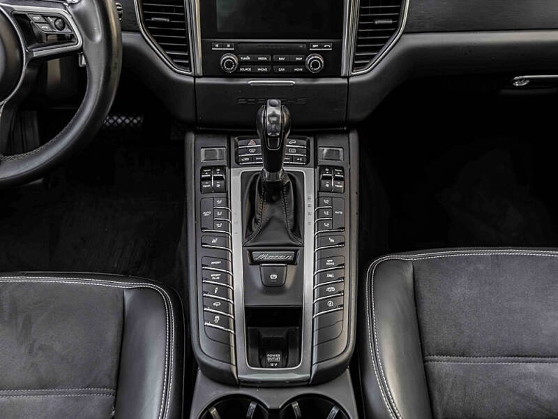 2017 Porsche Macan GTS