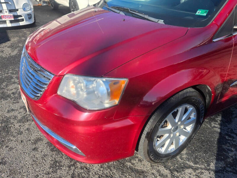 2013 Chrysler Town and Country Touring