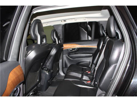 2021 Volvo XC90 T5 Momentum