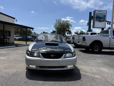 2004 Ford Mustang GT Deluxe