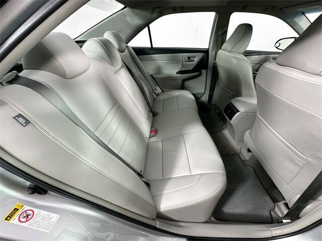 2016 Toyota Camry Hybrid XLE