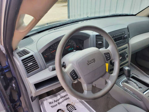 2005 Jeep Grand Cherokee Laredo