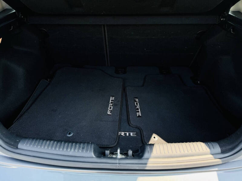 2016 Kia Forte5 LX
