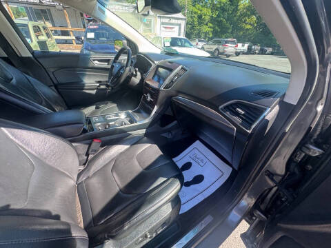 2019 Ford Edge Titanium